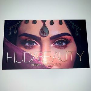 Huda Beauty Desert Dusk Eyeshadow Palette
